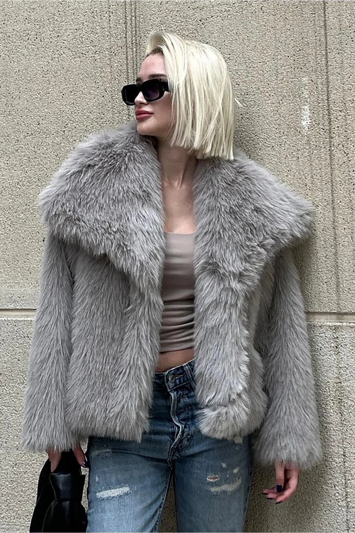 خاکستري کمرنگ